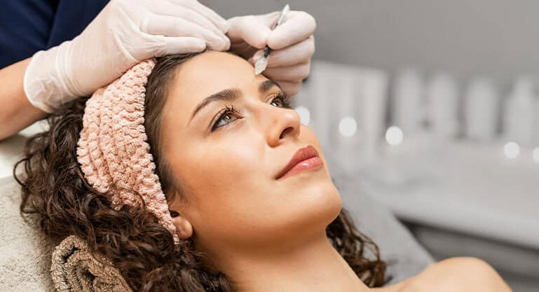 Ameliyatsız Yüz Germe